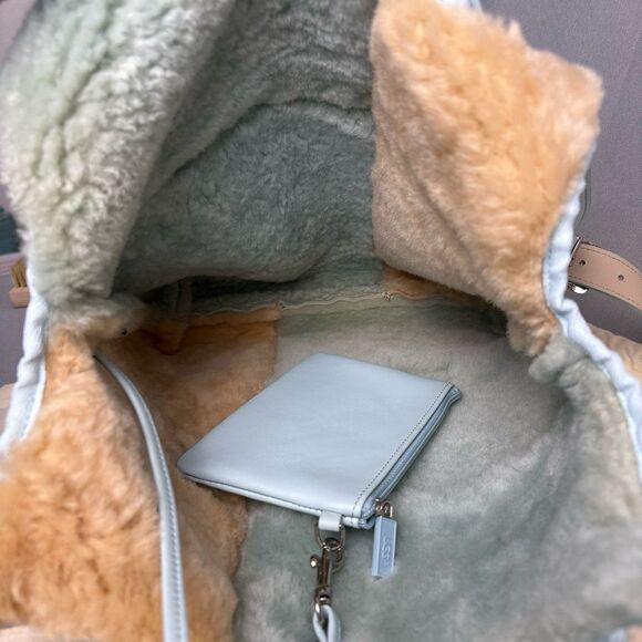 Ugg Tote Hobo Purse Shoulder Bag Bucket Sherpa Shearling Wool Baby Blue Tan - Picture 12 of 12